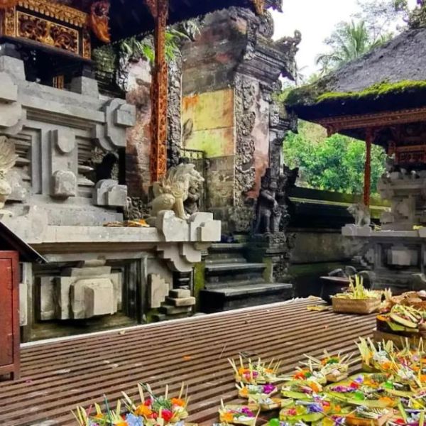 Tirta Empul Temple Tour with Optional Spiritual Cleansing (4)